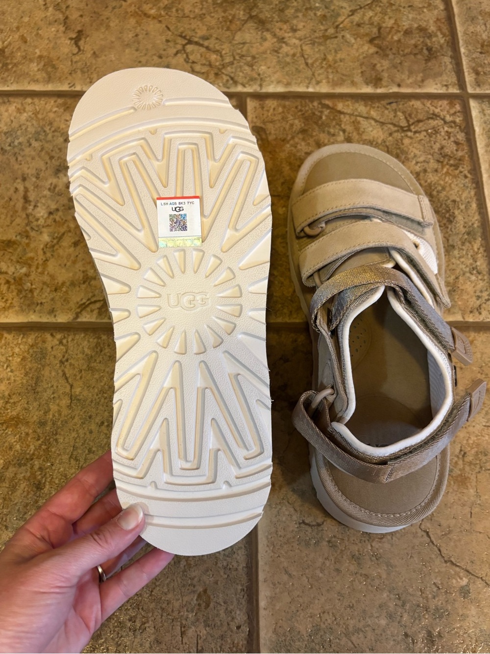 NWOT UGG men’s Goldencoast Multistrap sandals sz 10 - Picture 5 of 7